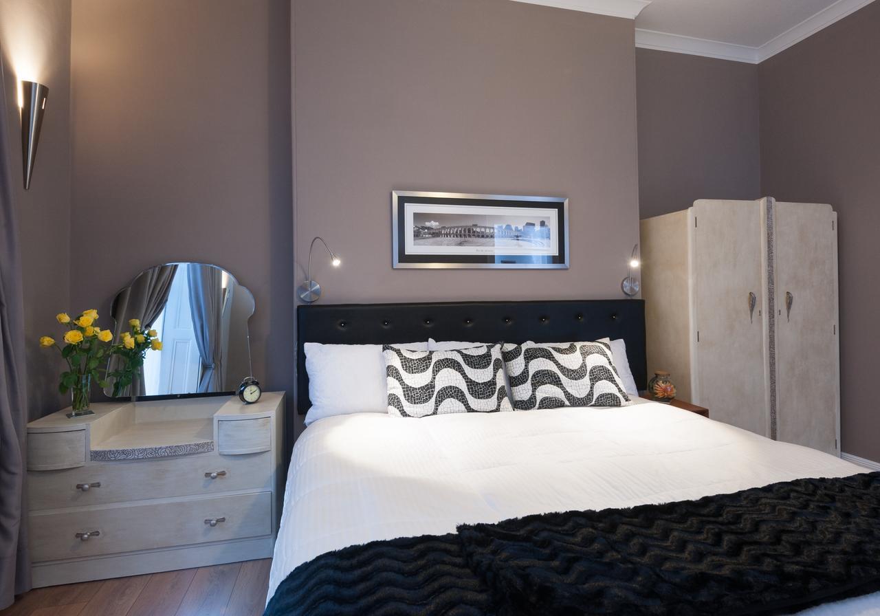 The Haymarket Terrace Apartment *