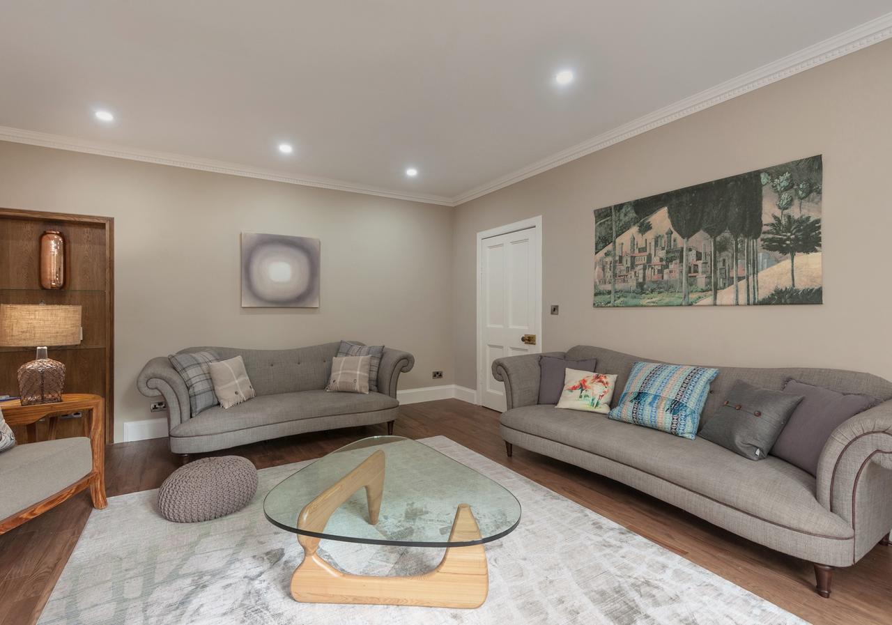 The Bellevue Terrace Apartment *