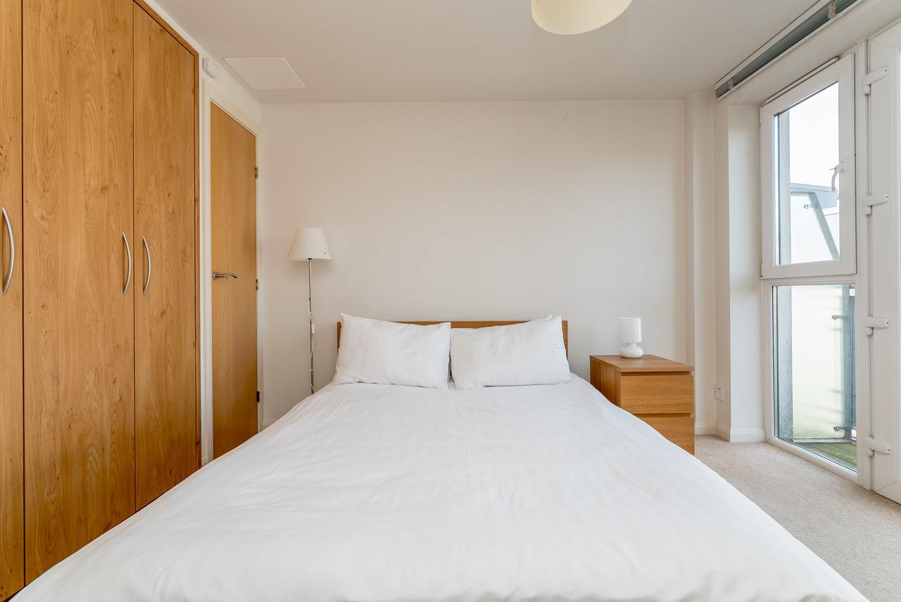 Lochrin Terrace * Edinburgh