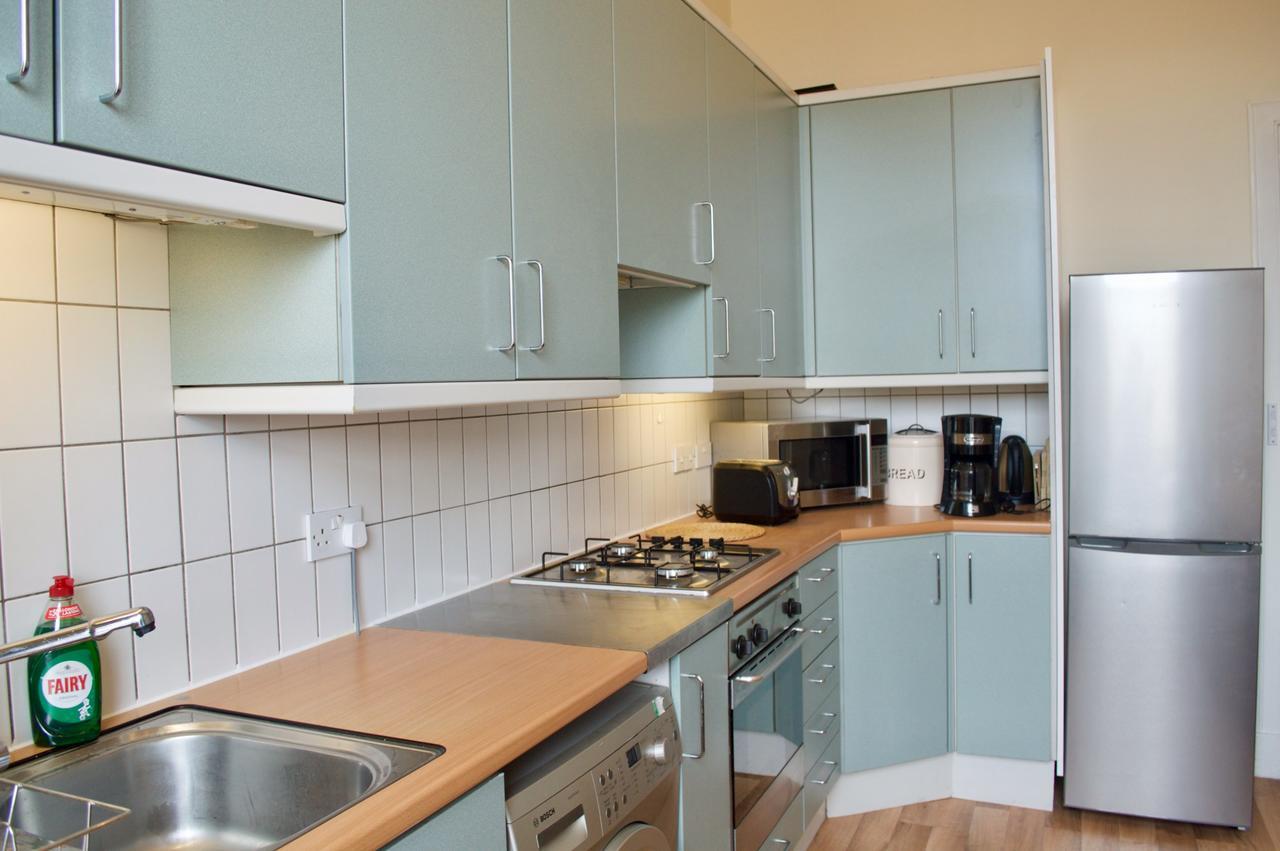 Fabulous 3 Bedroom Flat With Castle Views * Edinburgh