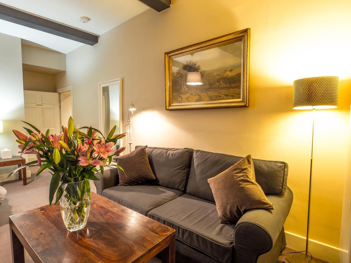 Six Brunton Place 5*