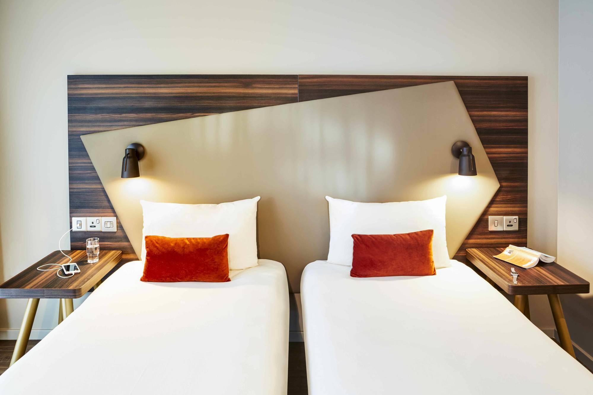 Adagio Royal Mile Aparthotel 4*