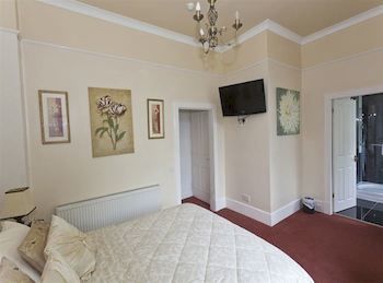 Alba House 3* Edinburgh