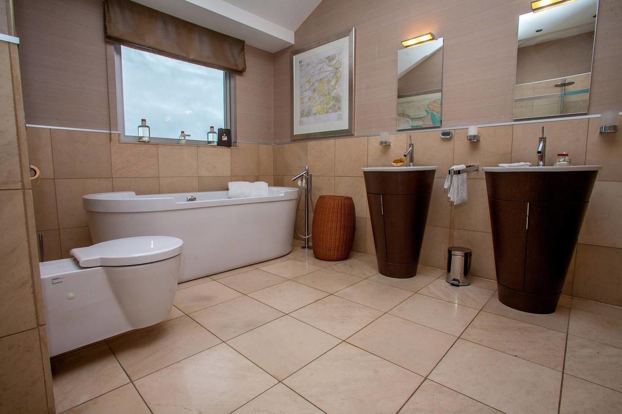 Skyview Penthouse - New Town Apartment *
