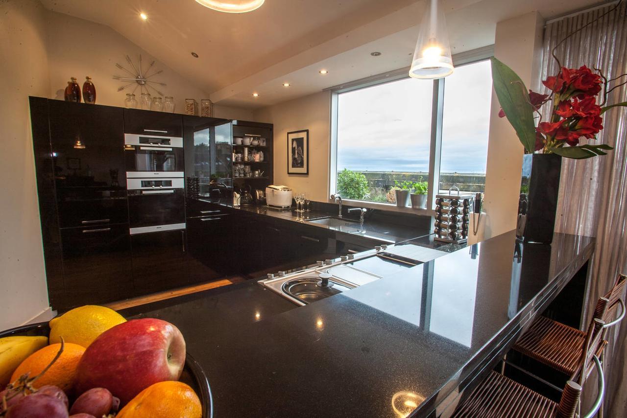 Skyview Penthouse - New Town Apartment