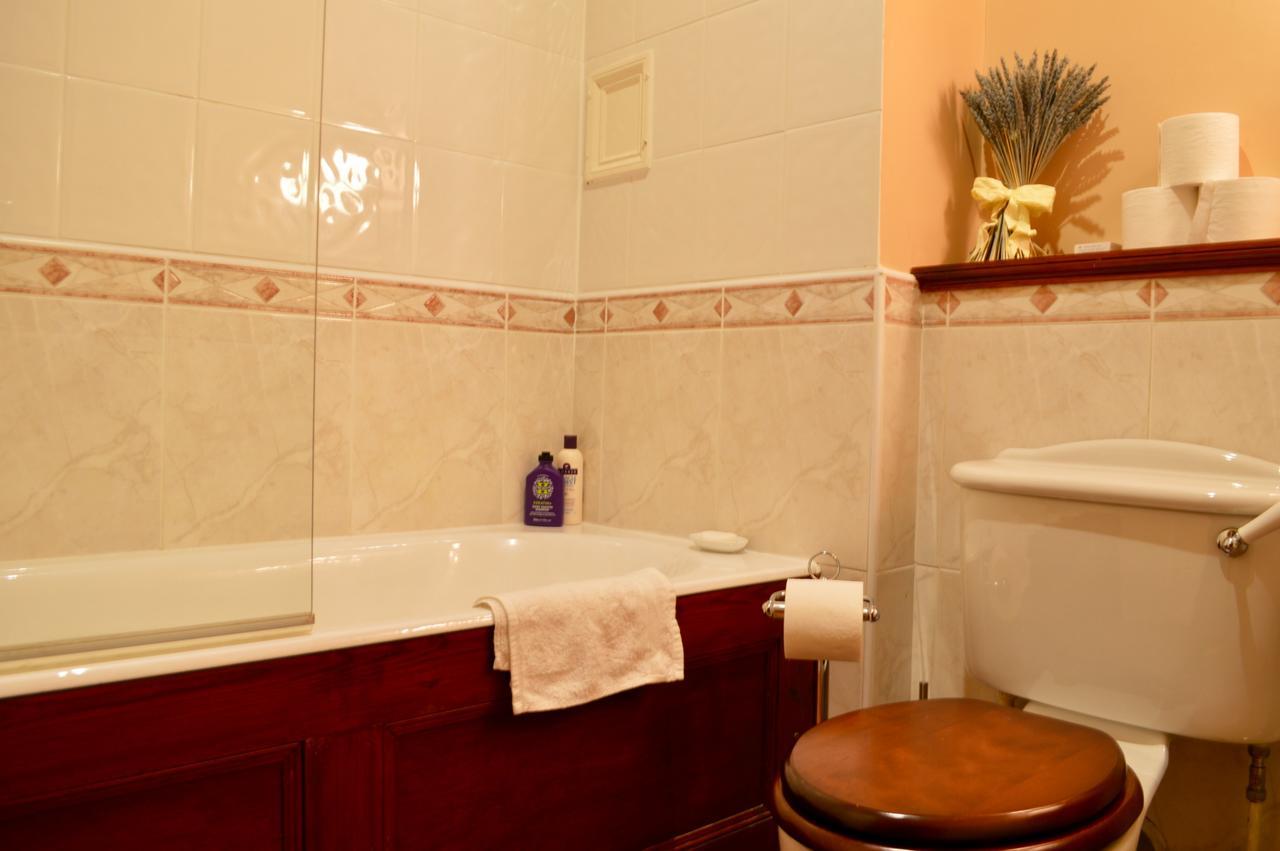 Georgian Flat In The West End *