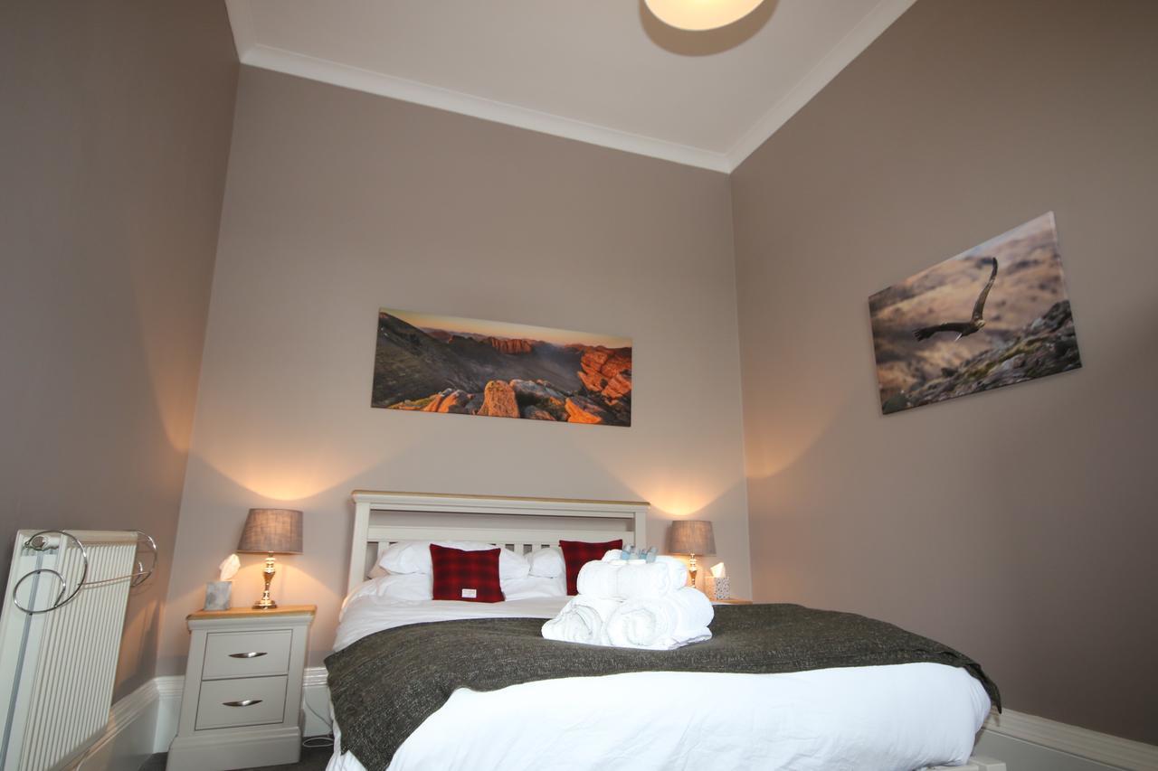 Apartment Glencairn Crescent *