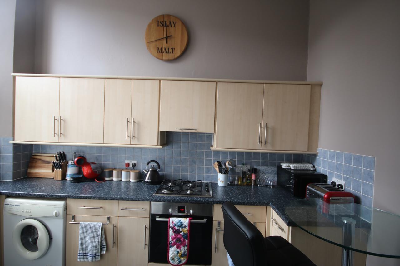 Glencairn Crescent Apartment