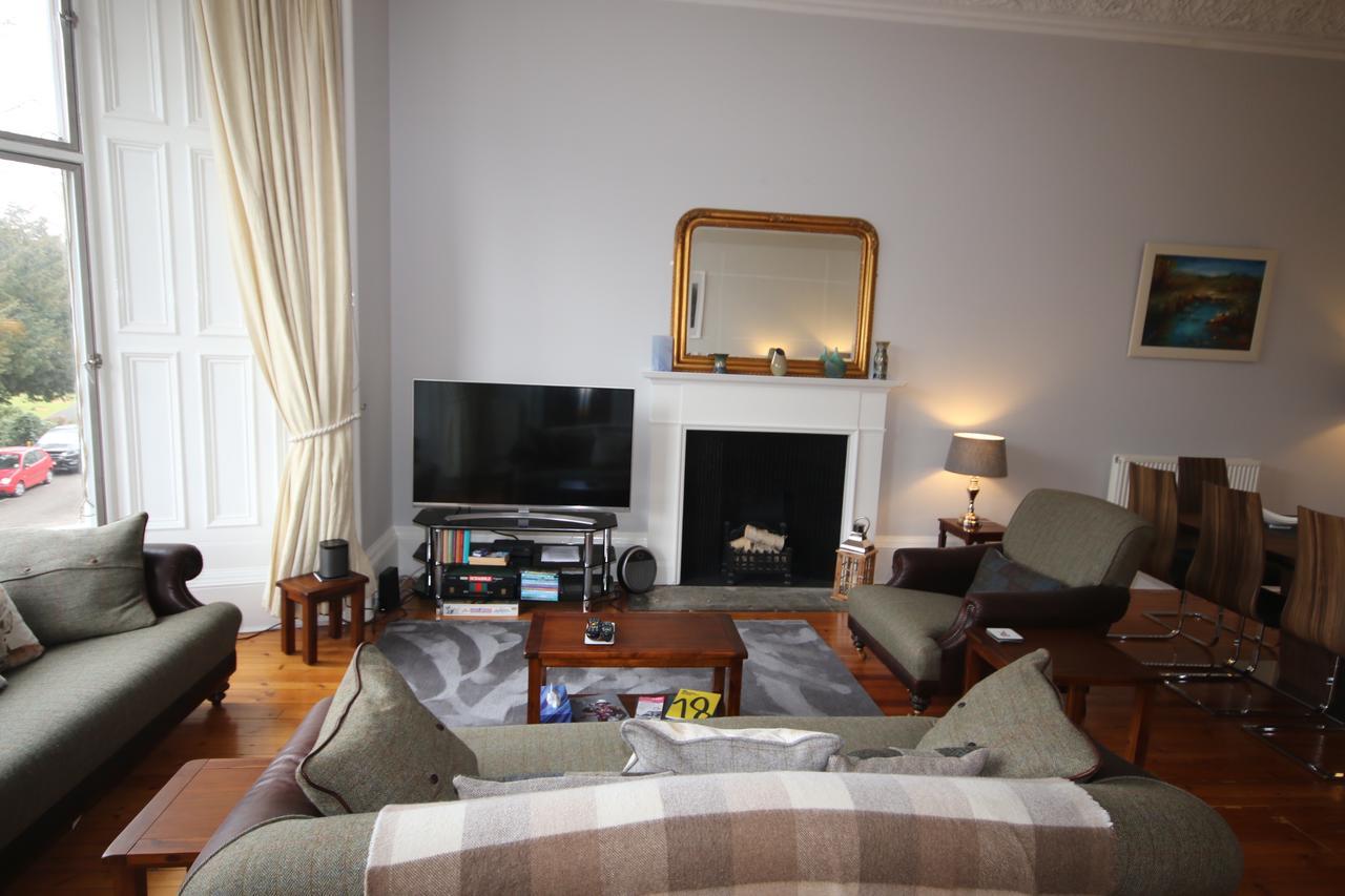 Glencairn Crescent