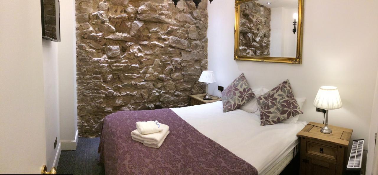 Royal Mile By The Castle Aparthotel 5*