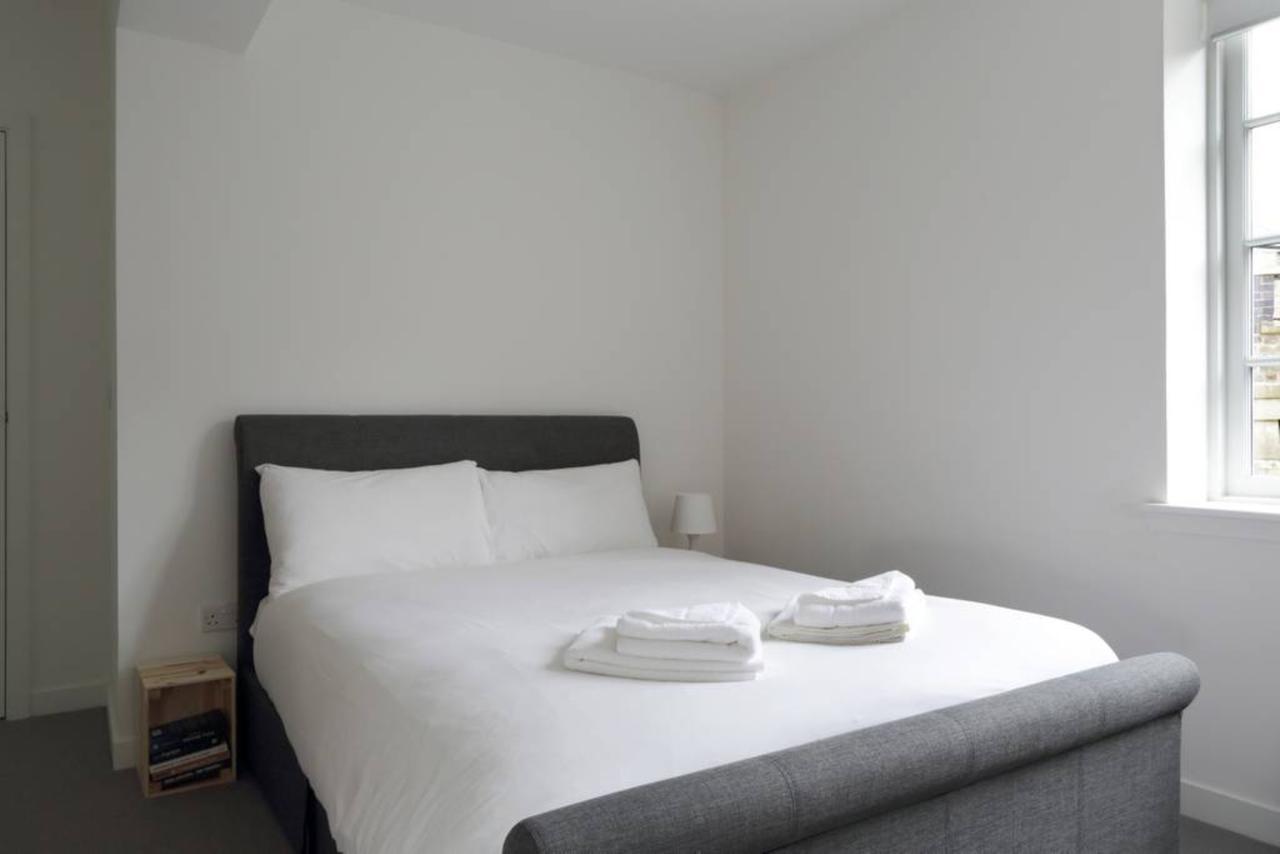 Spacious 2 Bedroom Loft In Converted School! Edinburgh