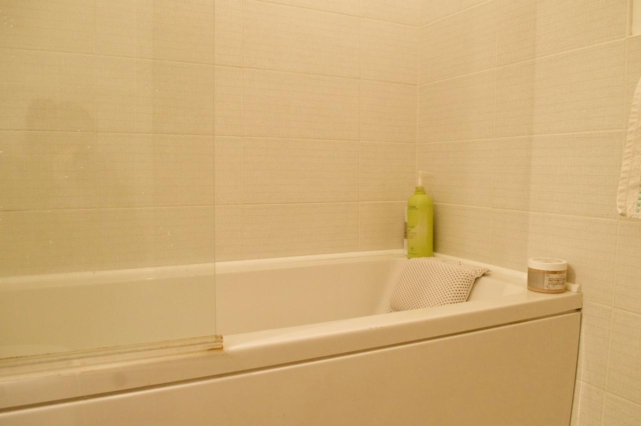 2 Bedroom Flat In *