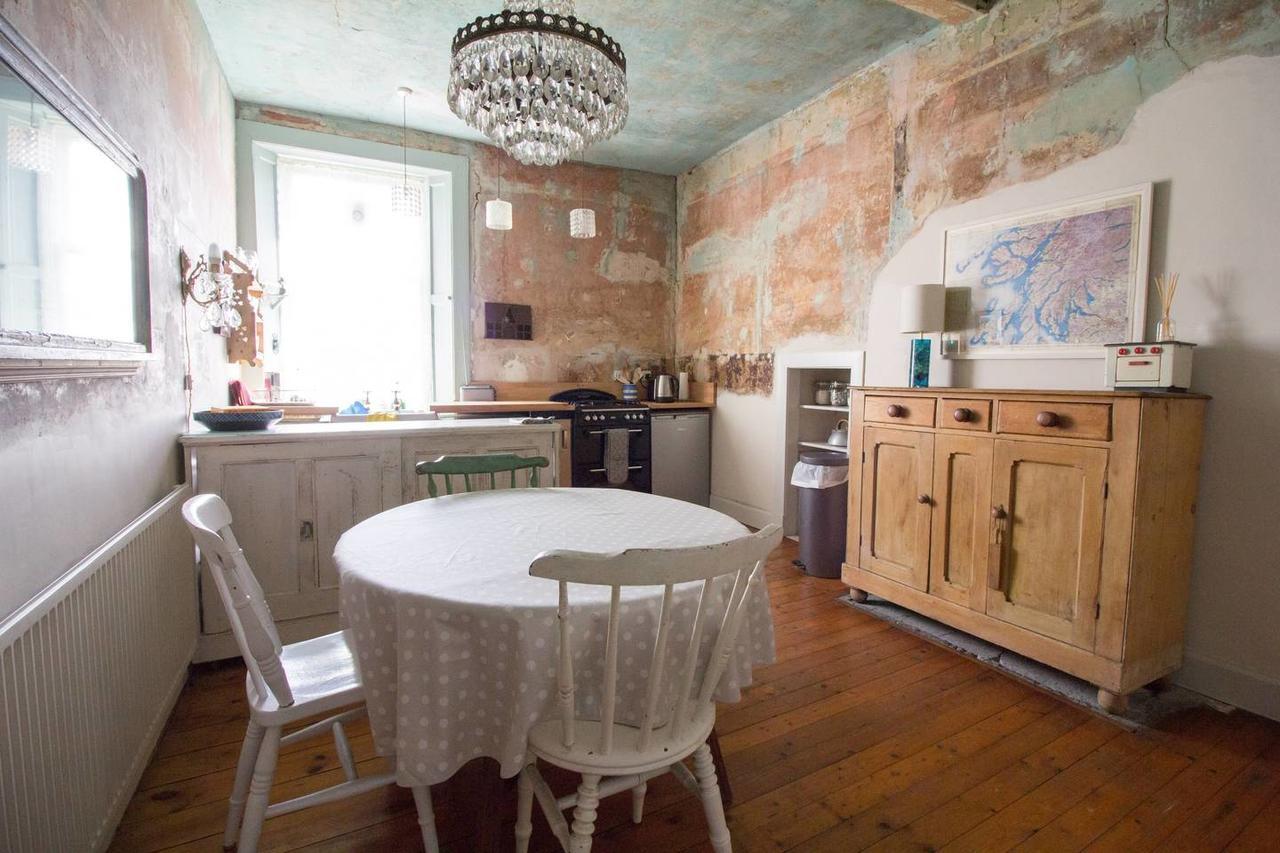 Apartment Unique And Private Georgian In The *