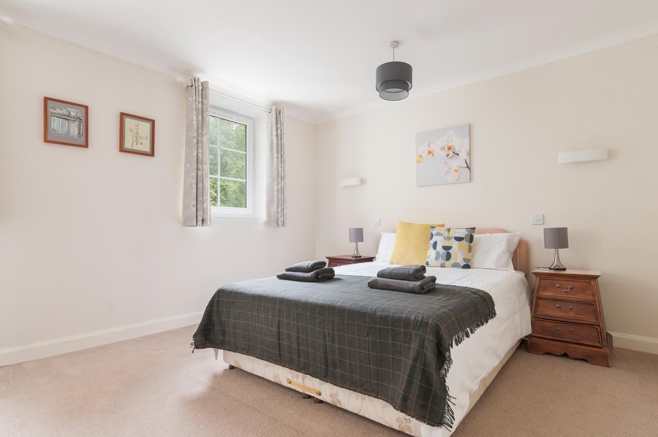 Stunning 2 Bed Near Haymarket With Pool Apartment EDI