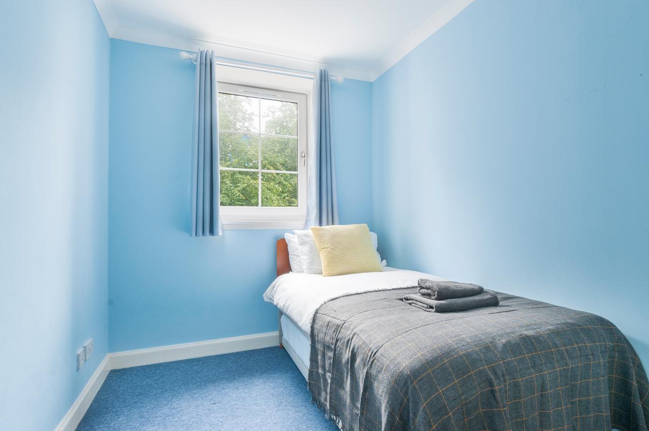 Apartment Stunning 2 Bed Near Haymarket With Pool EDI