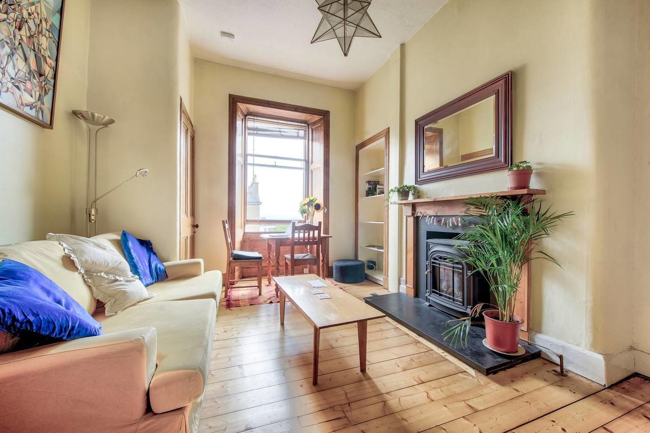 Bright With Stunning Views Apartment Edinburgh