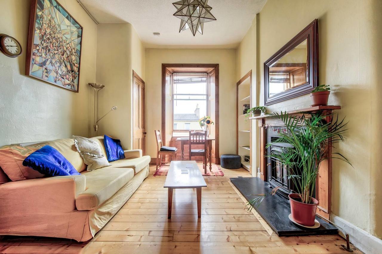 Bright With Stunning Views Apartment Edinburgh