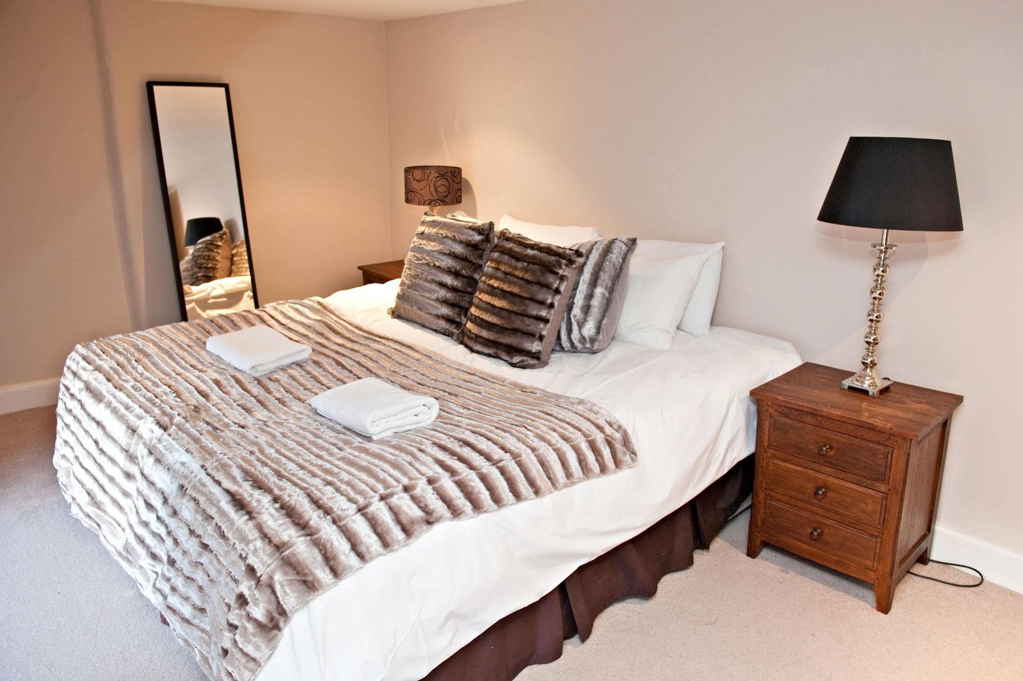 Apartment Young Street Apartments Edinburgh