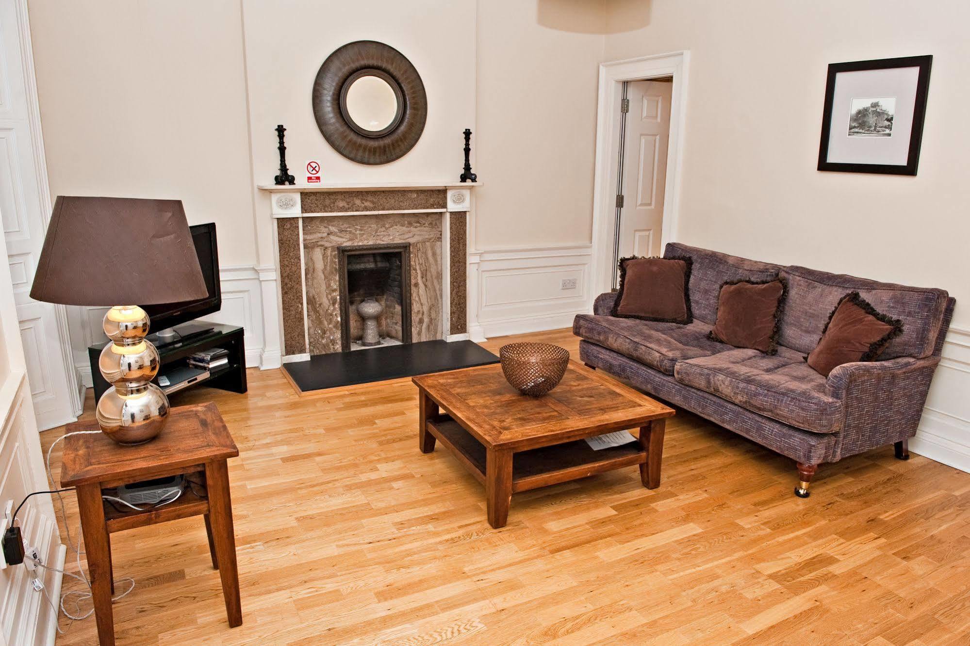 Young Street Apartments Apartment