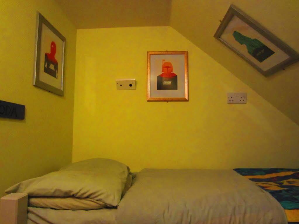 Castle Rock Hostel *