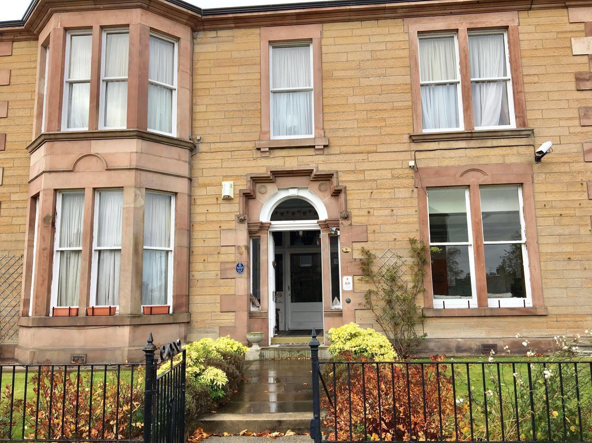 Dorstan House 3*