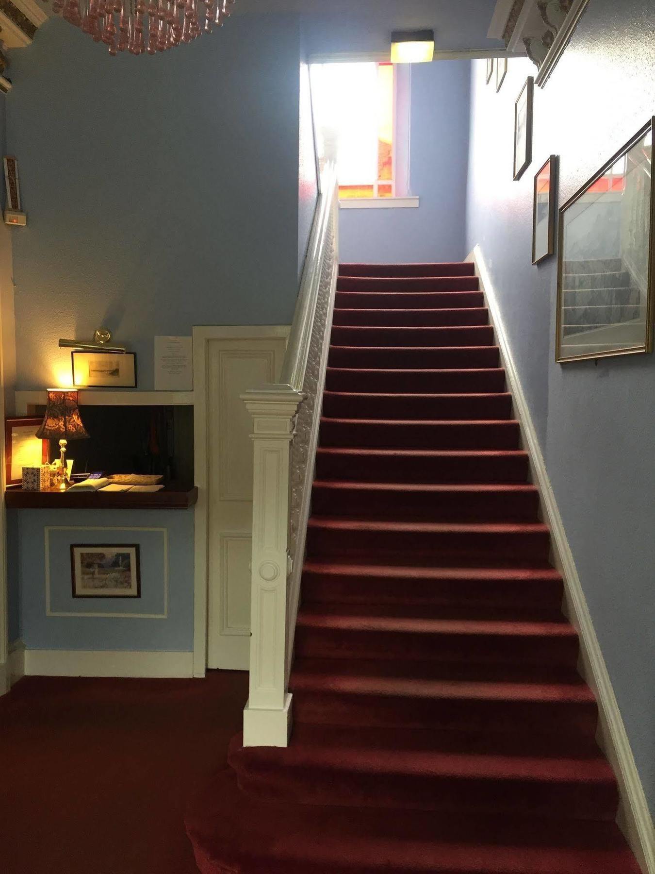 Dorstan House 3*