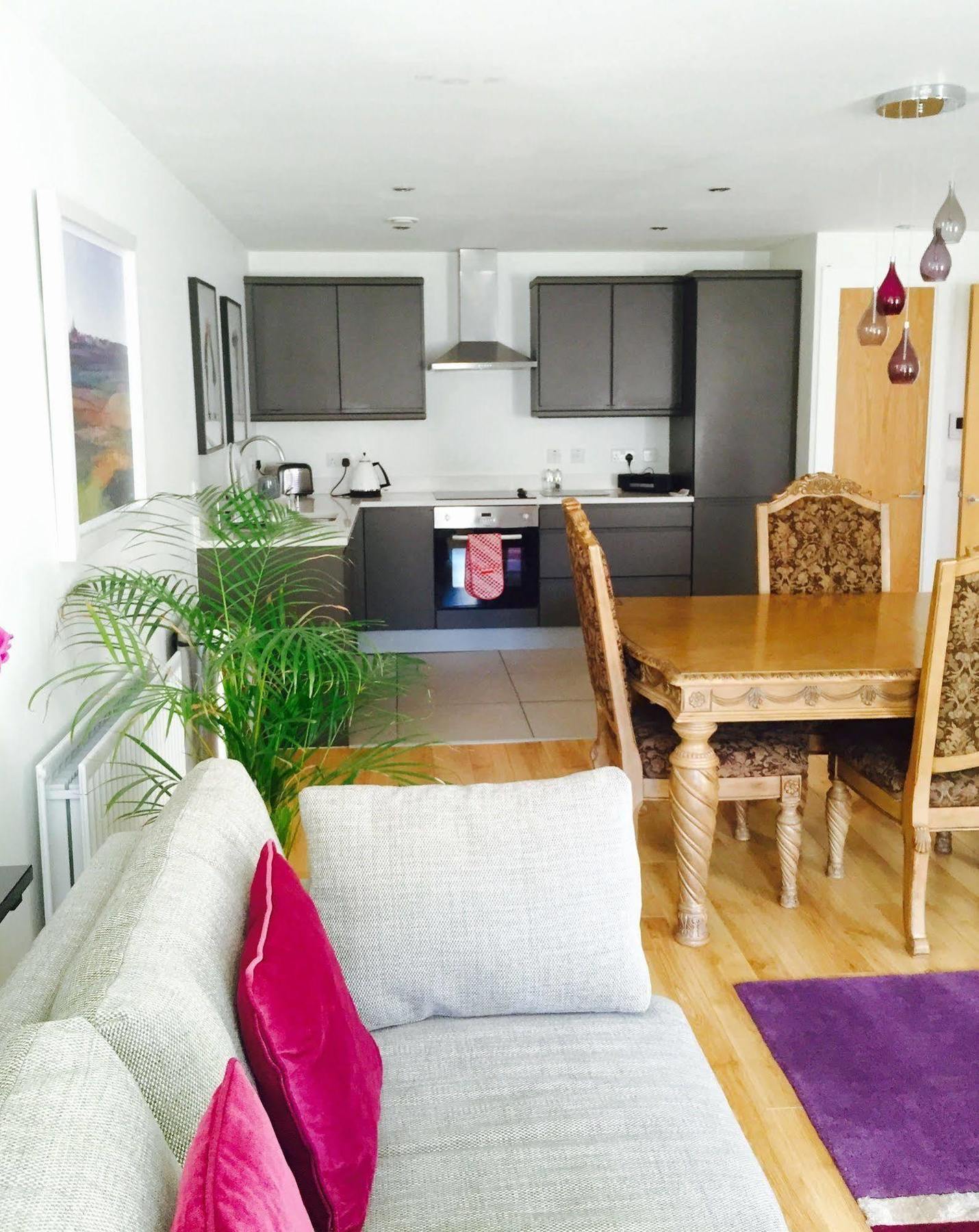 Capital Retreats - Shandwick Place Apartment *