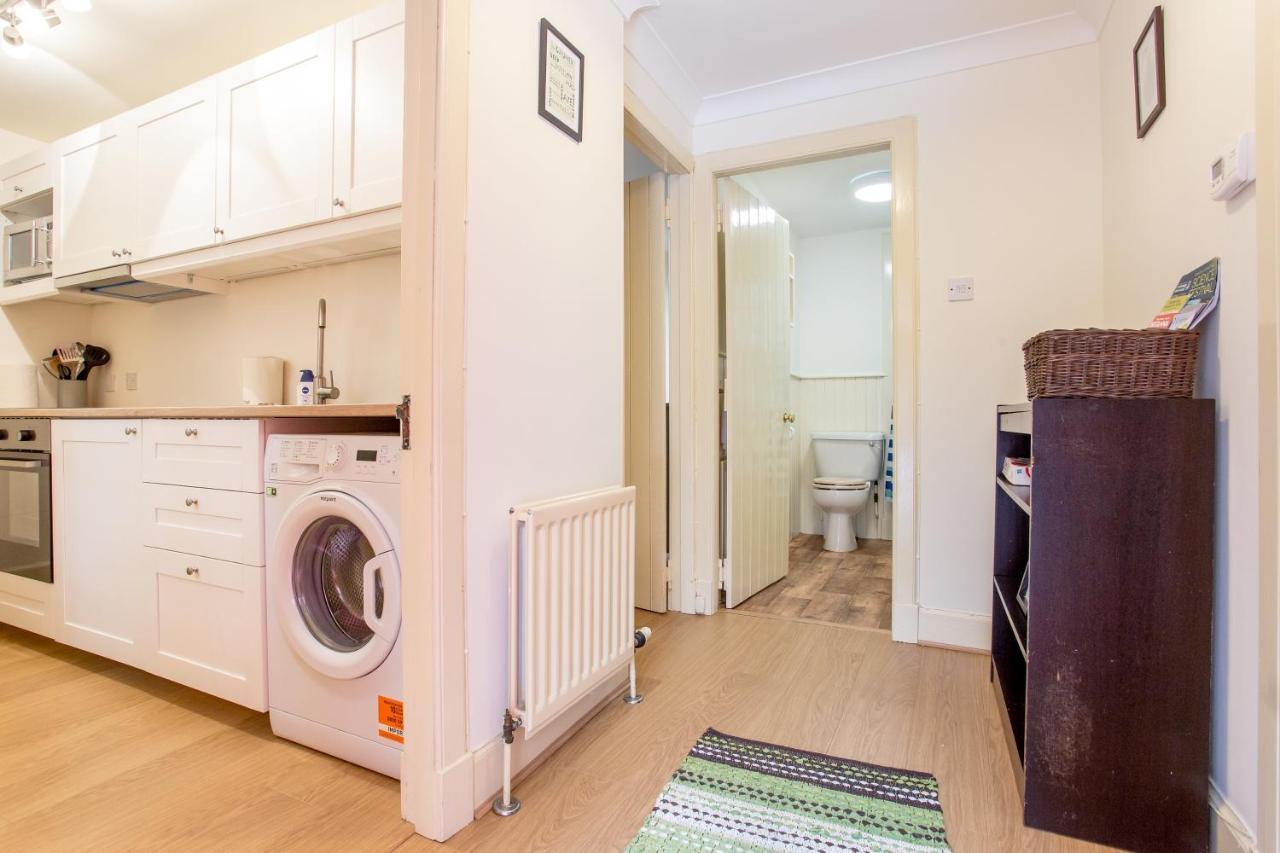 The Robertson's Close Apartment *