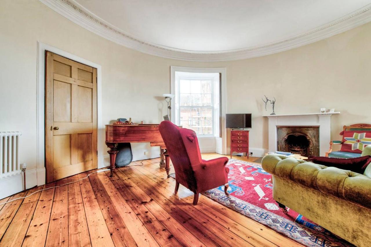 Apartment Altido Spacious & Elegant Apt By St Andrew Square W View EDI