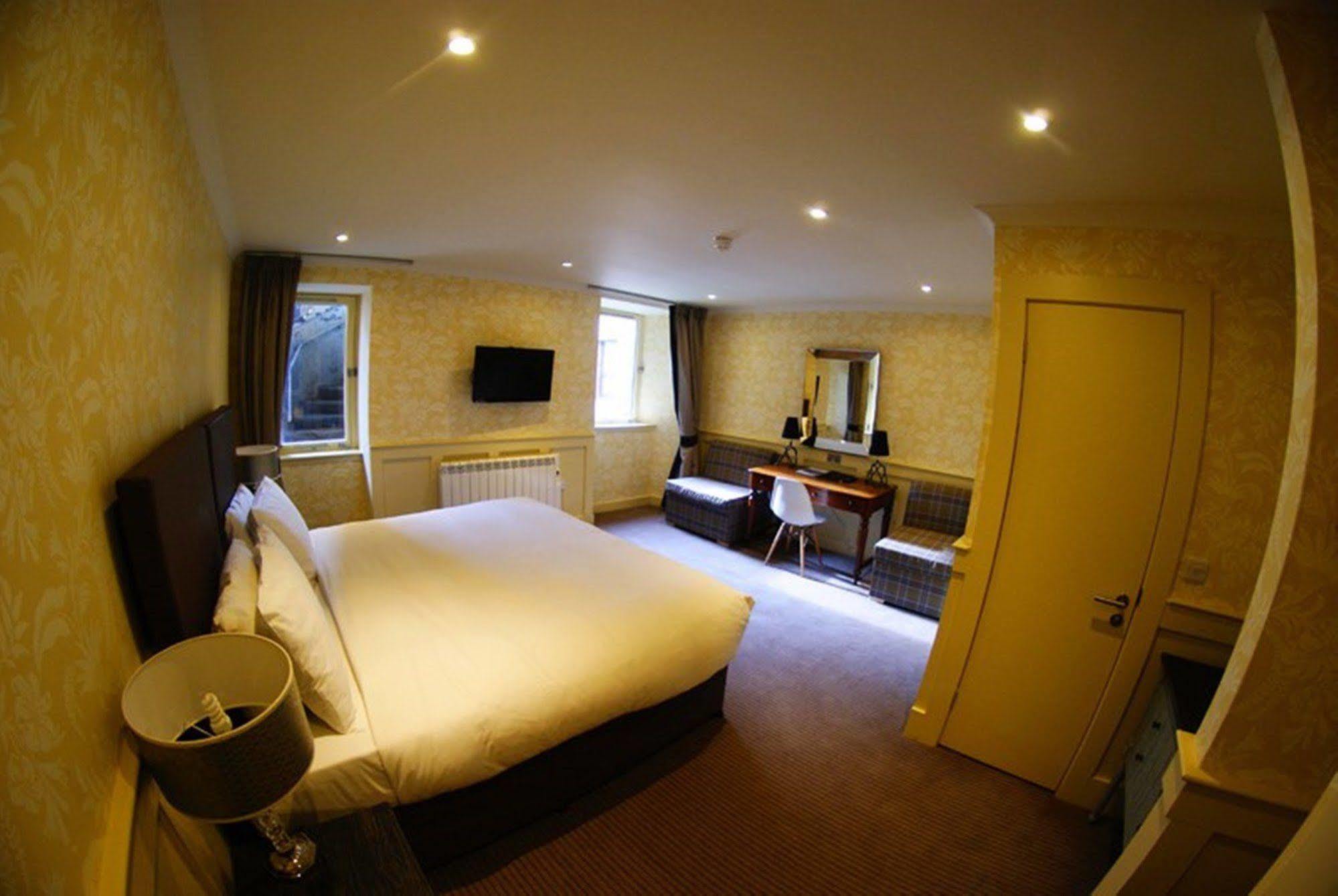 Brooks Hotel