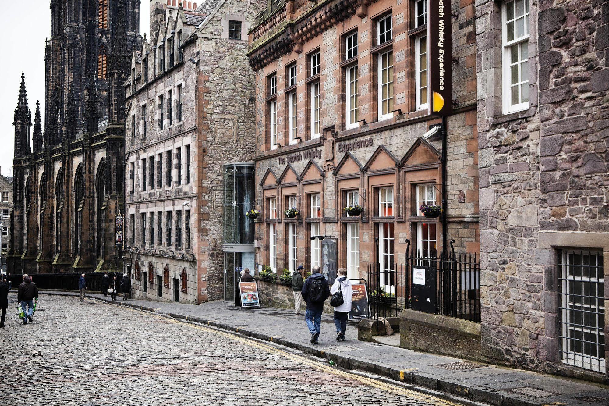 Fraser 4*
