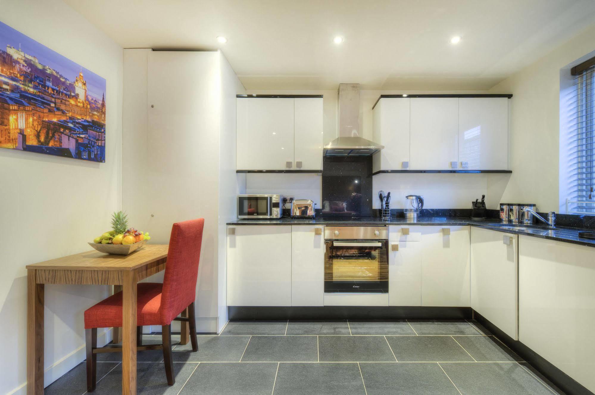 Aparthotel Holyrood Edinburgh