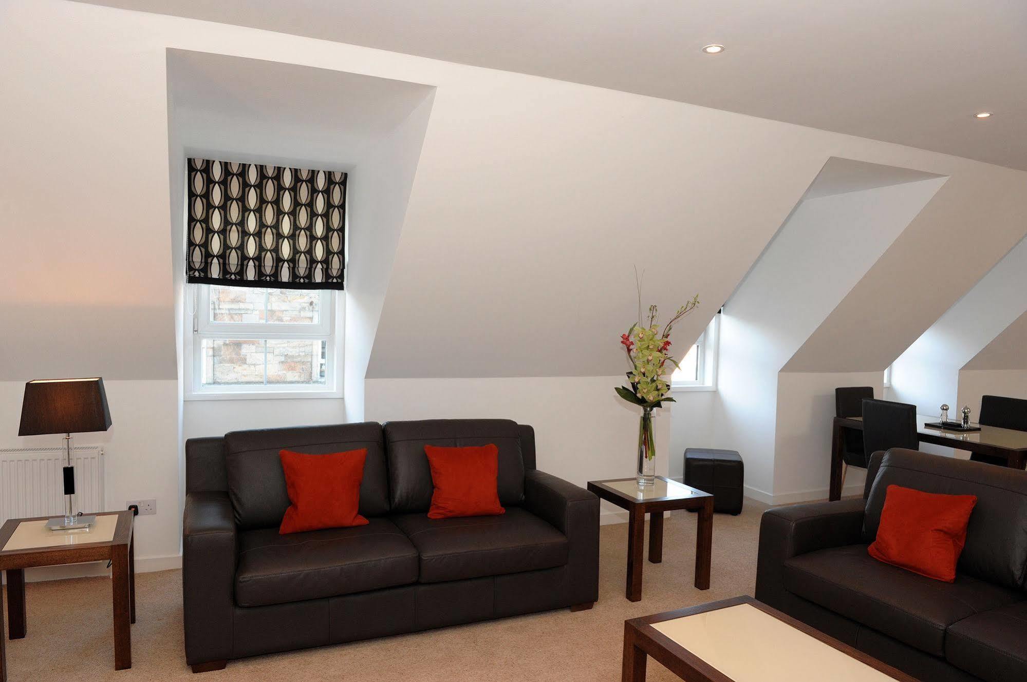 Fountain Court - Grove Executive