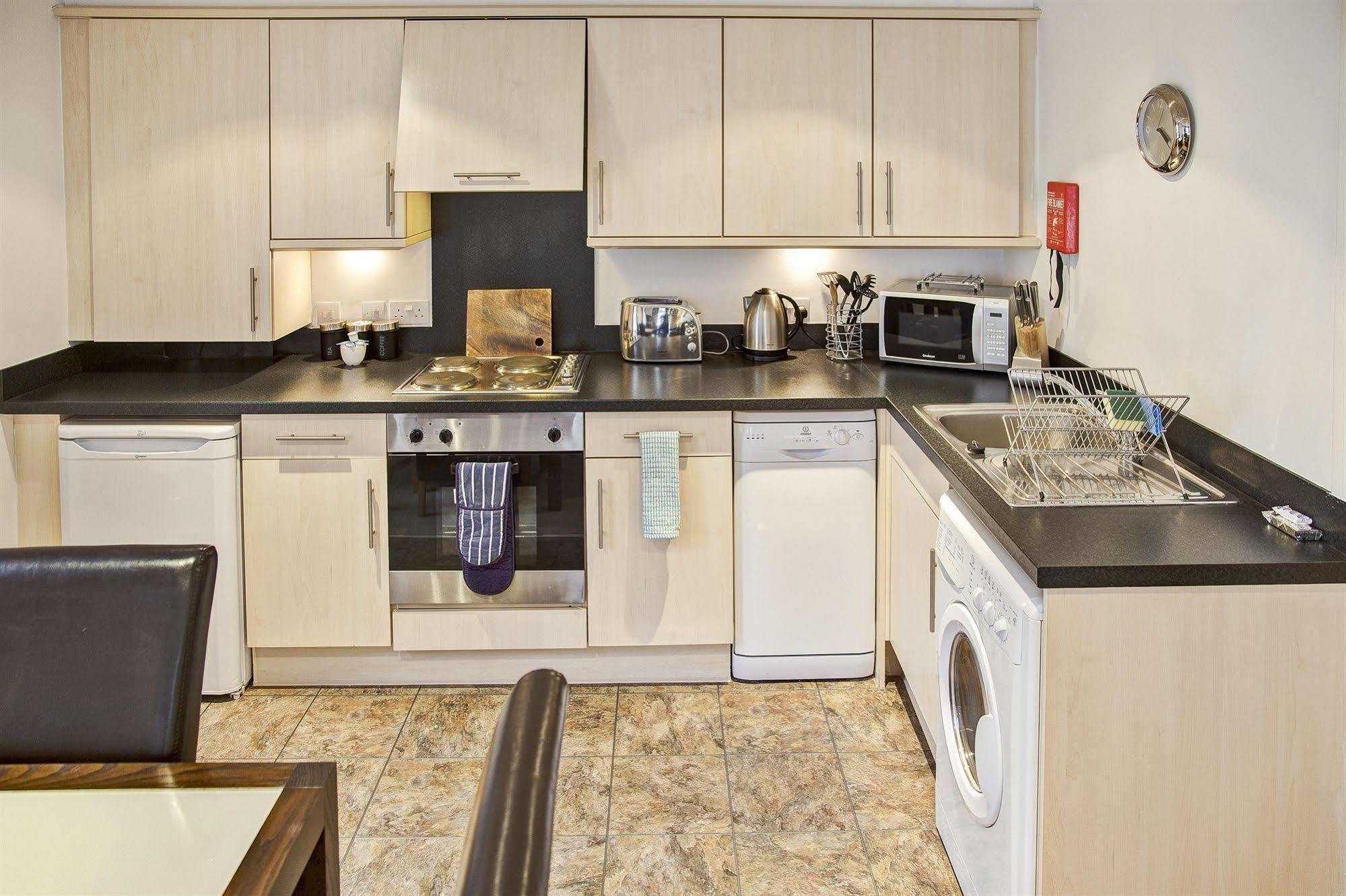 Fountain Court - Grove Executive 4*