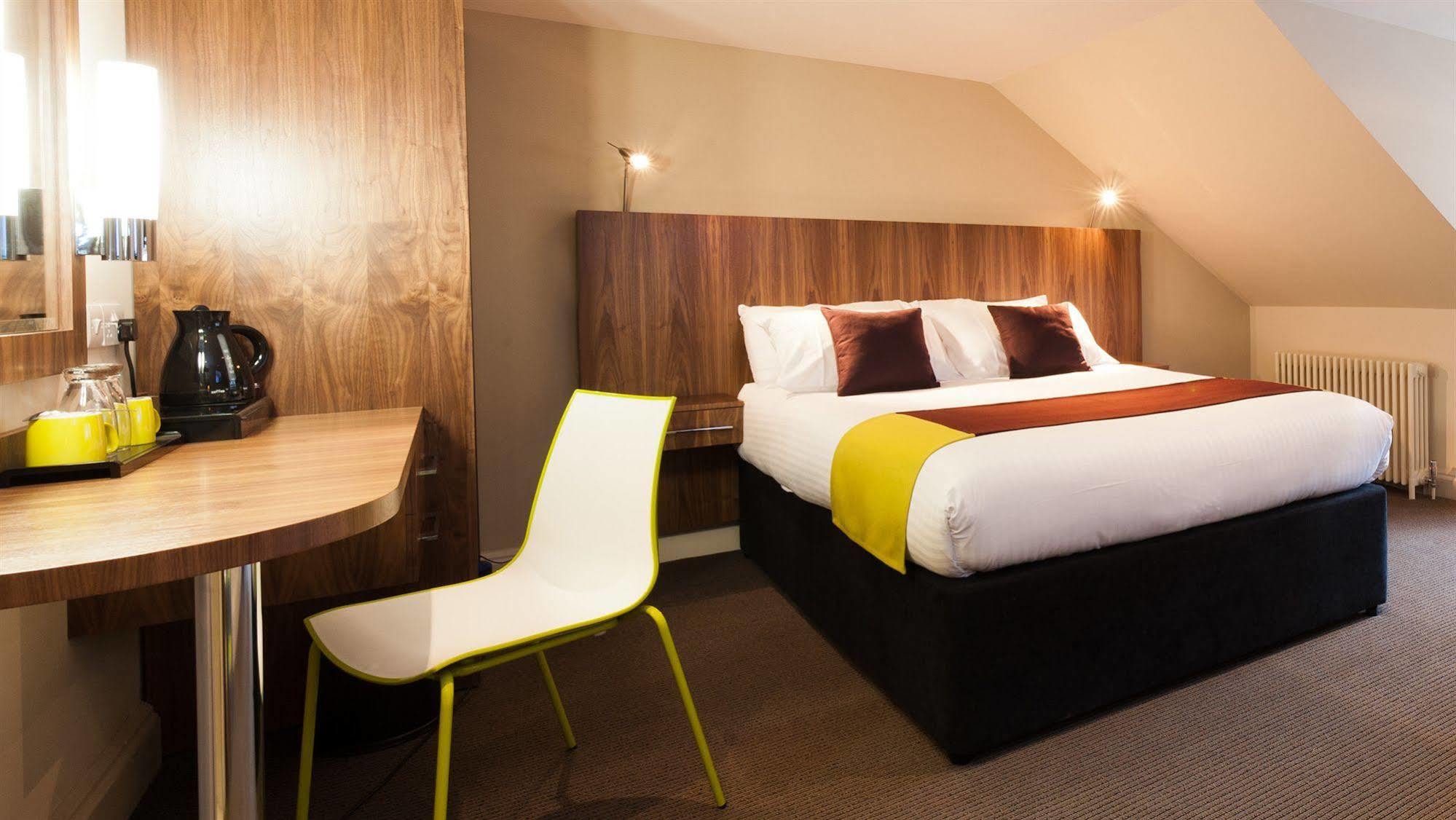 Hotel The Place 4*