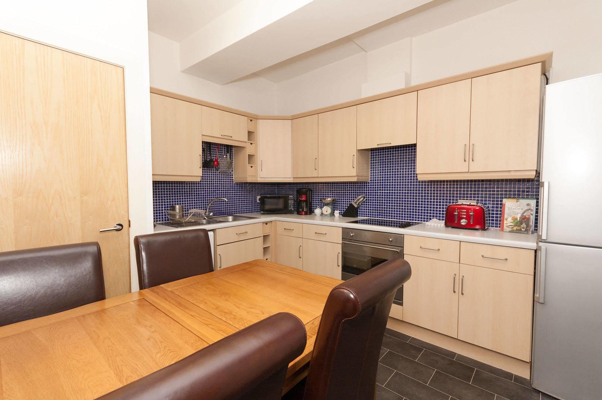 Crabbies Warehouse Apartment