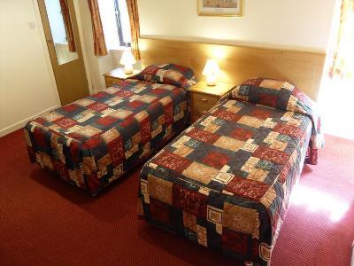 Brooks Hotel 3*