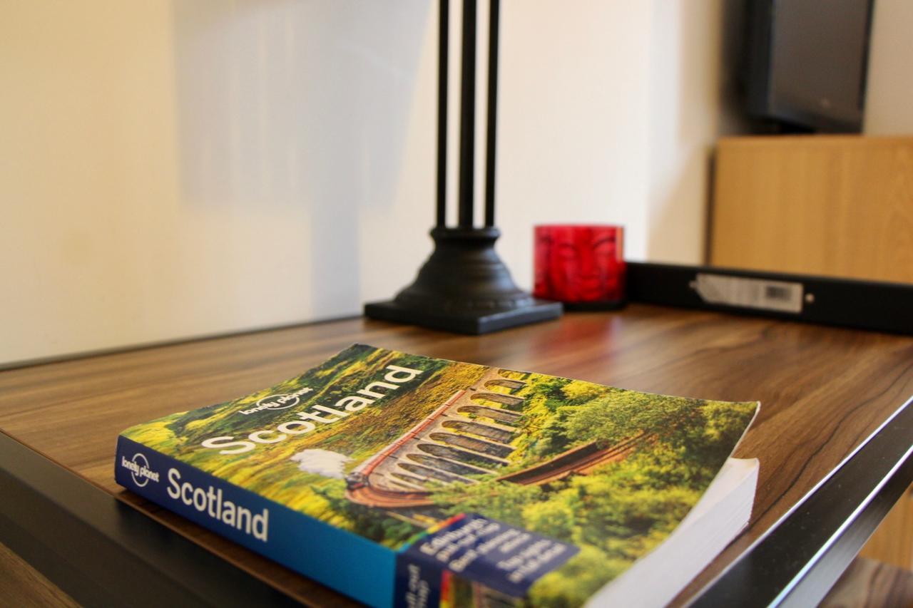 Modern Flat With A Lift And Balcony Apartment Edinburgh