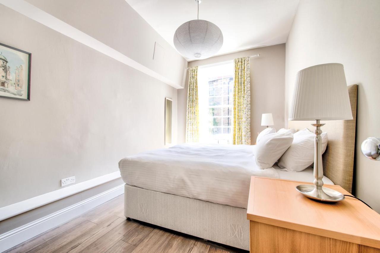 Apartment Beautifully Presented, Well Located, 2 Bed Apt.