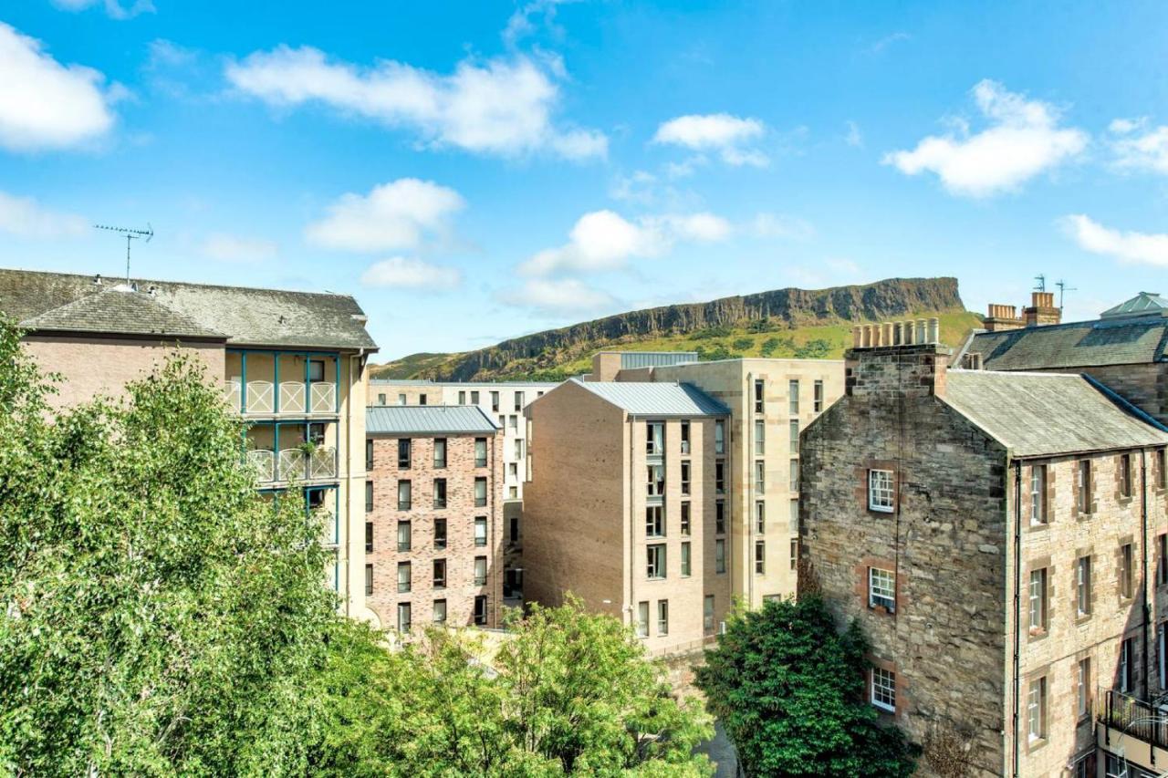 Joivy Famous St Mary's Street Old Town Apartment Edinburgh