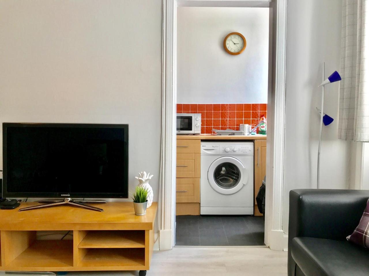 Easter Road Apartment *