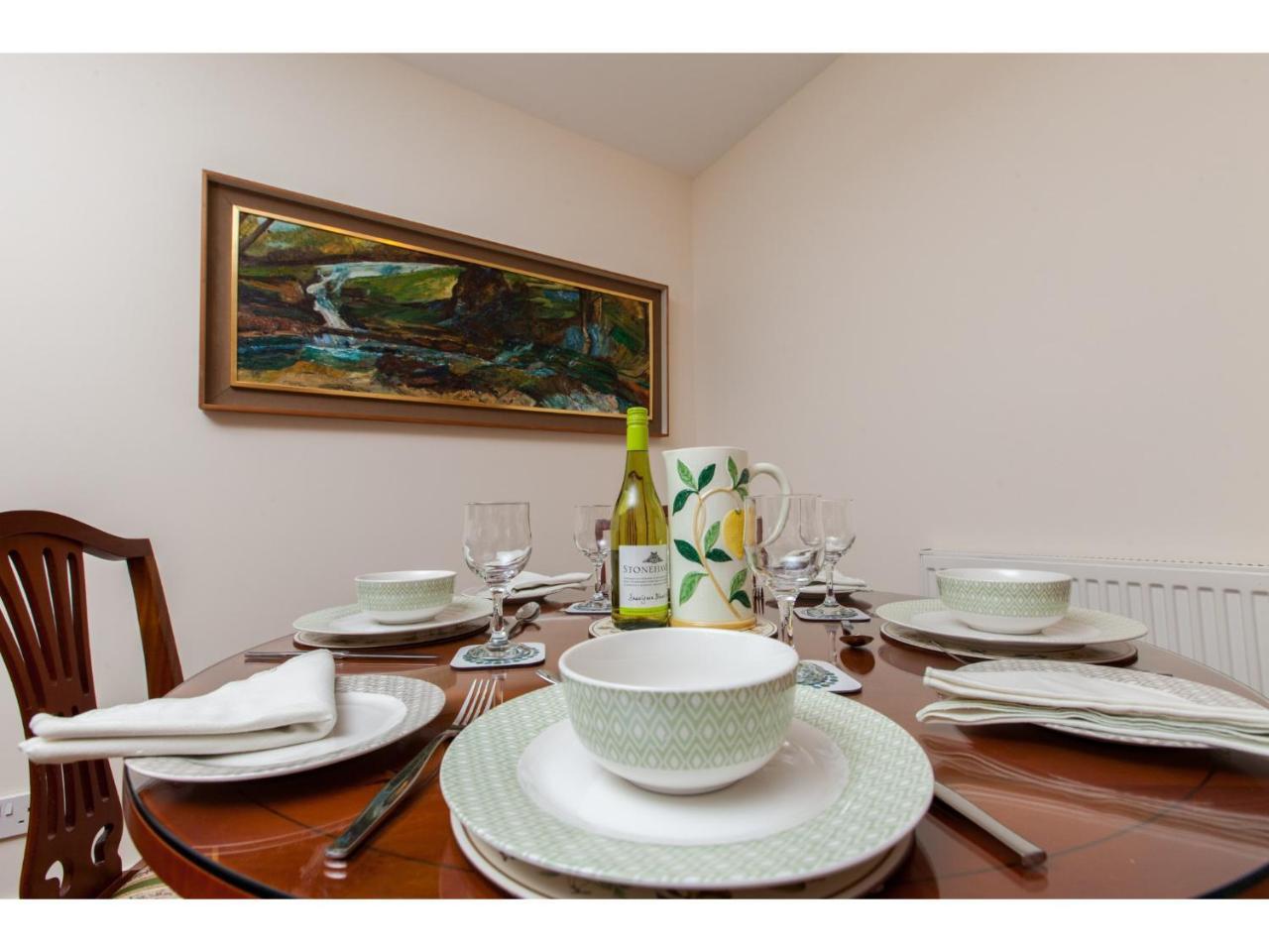 Apartment Spacious, Central