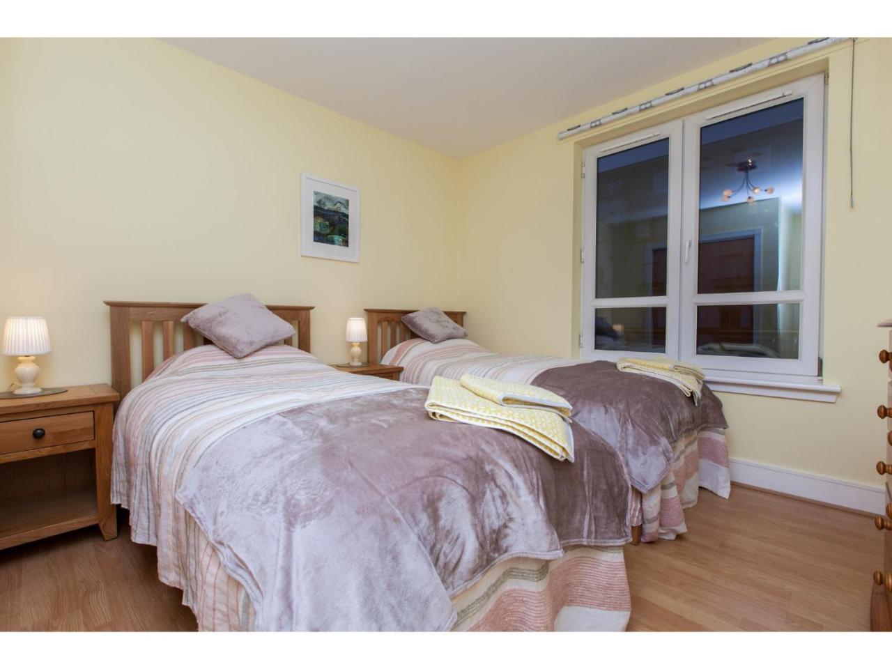 Spacious, Central Apartment *
