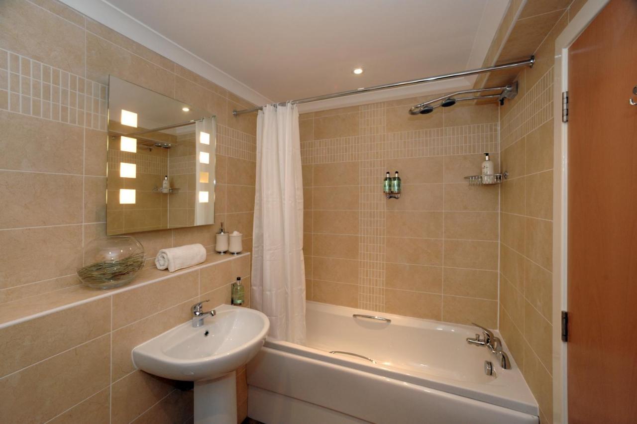 Fountain Court - Grove Executive