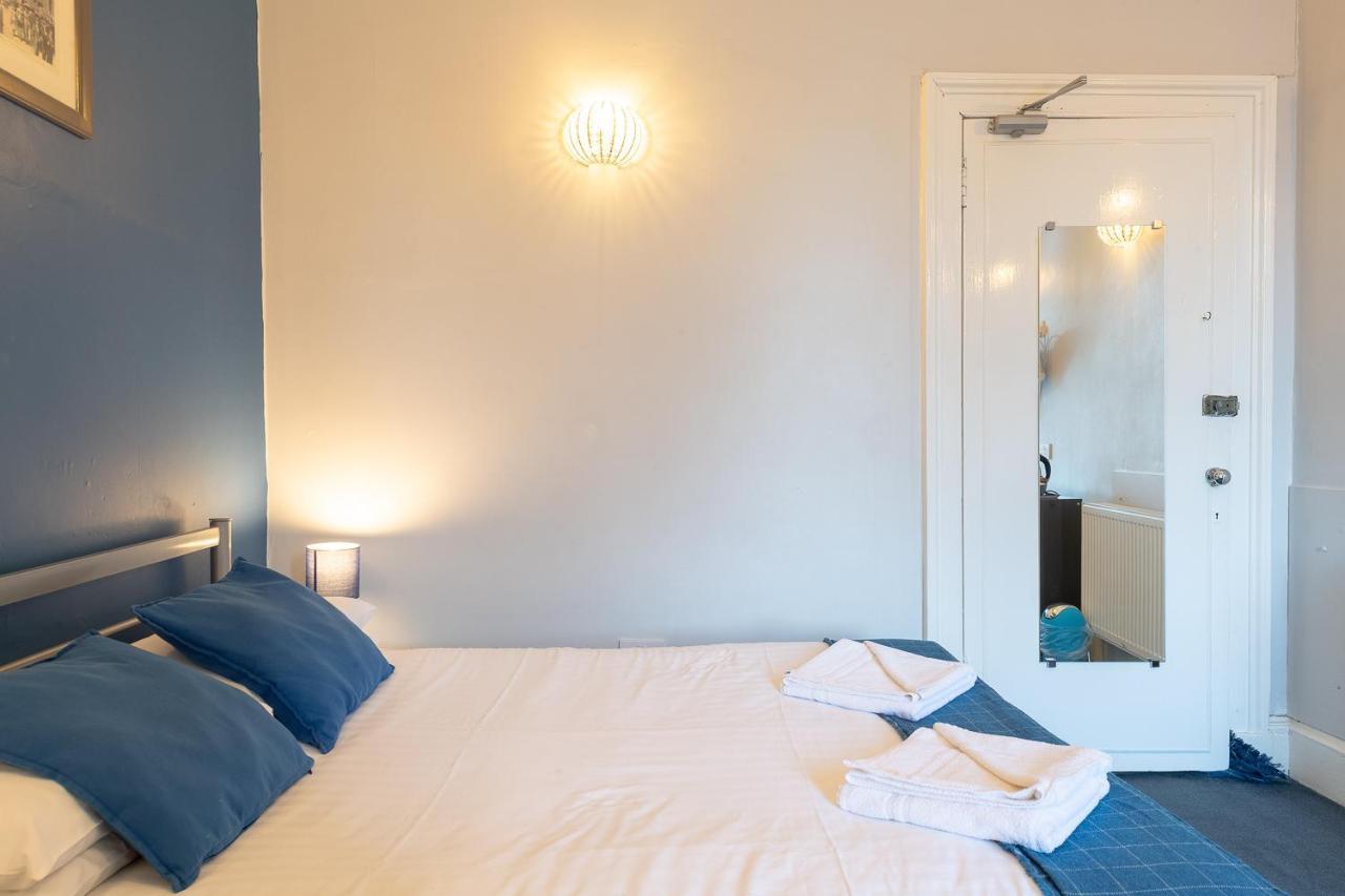 Caledonian Guest house 3*