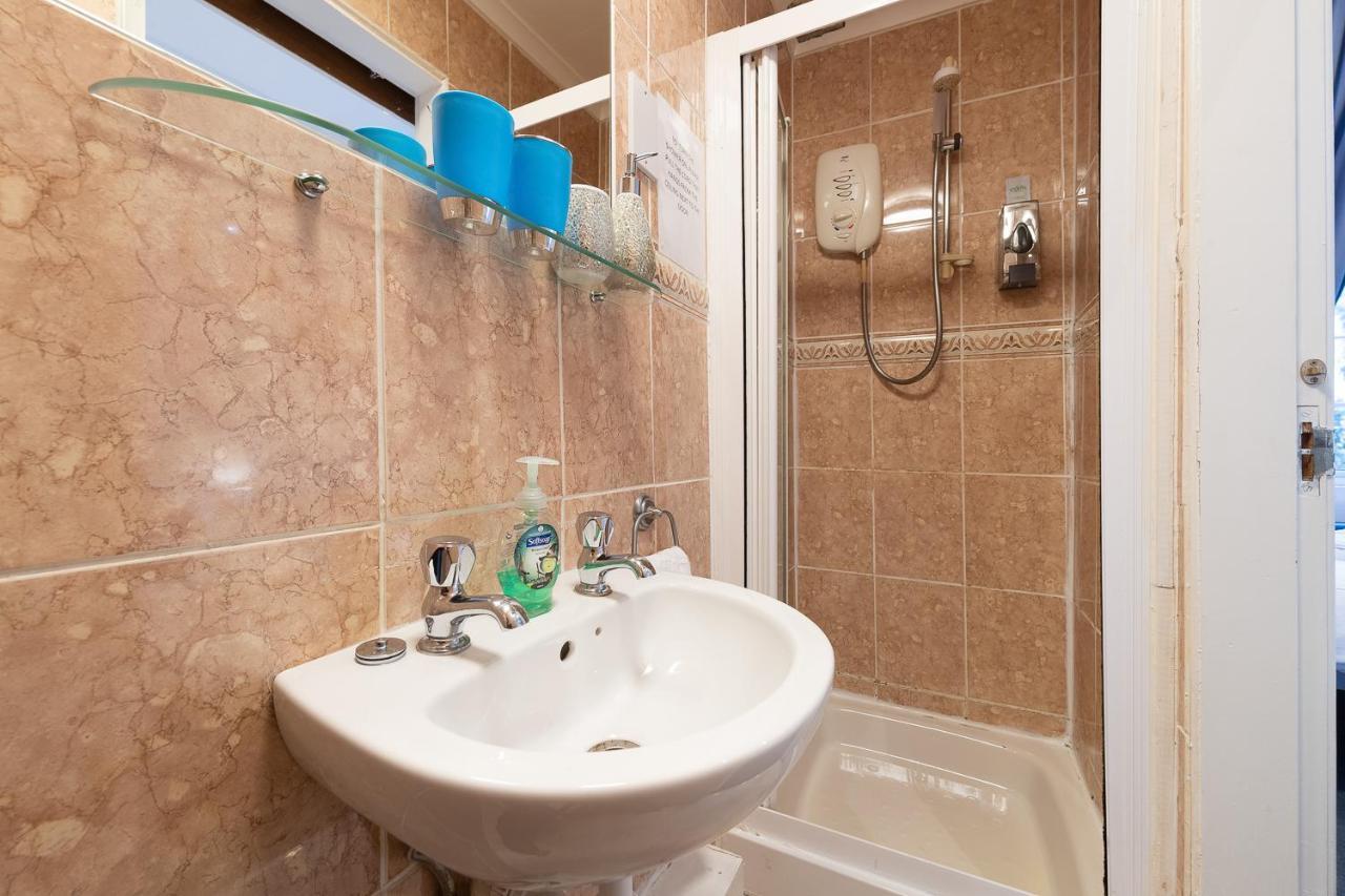 Caledonian Guest house Edinburgh