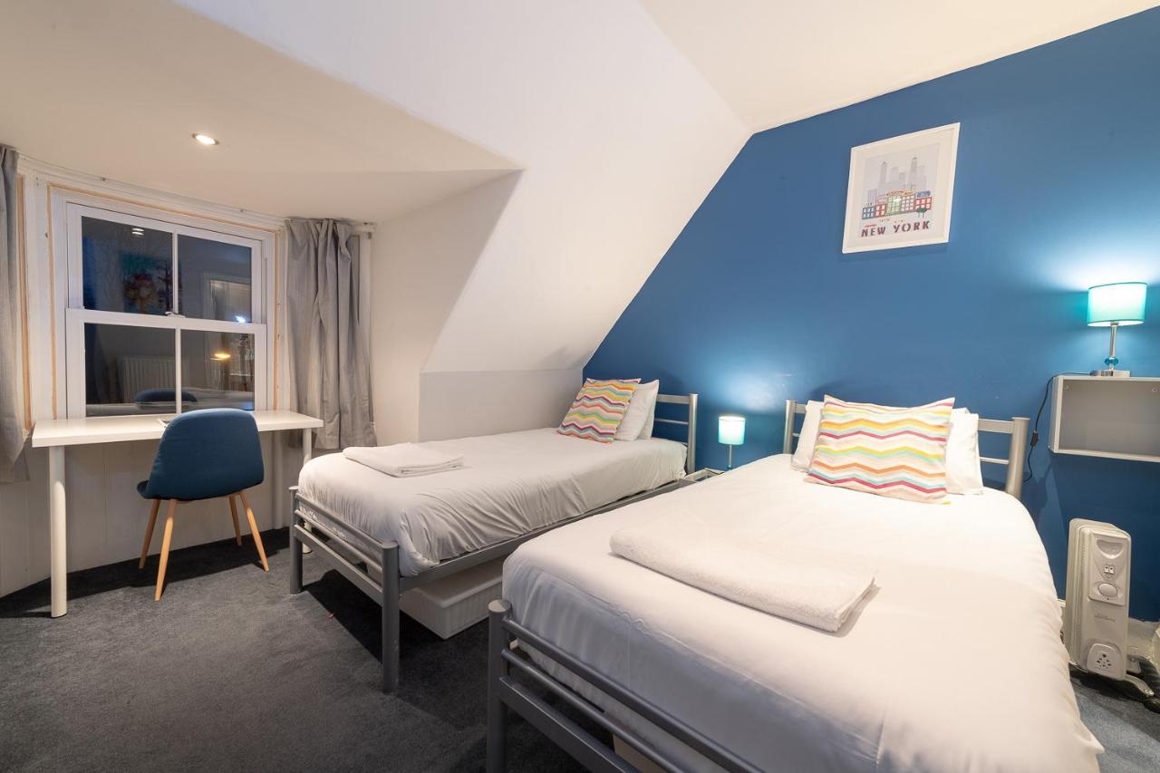 Caledonian Guest house 3*