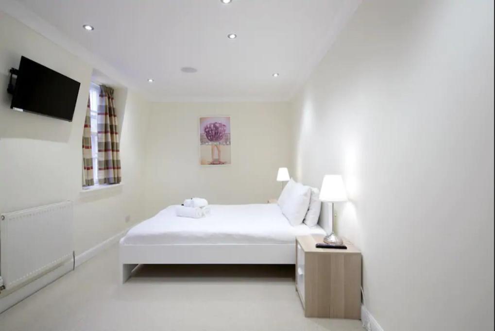 26 Queensferry Street Lane * Edinburgh