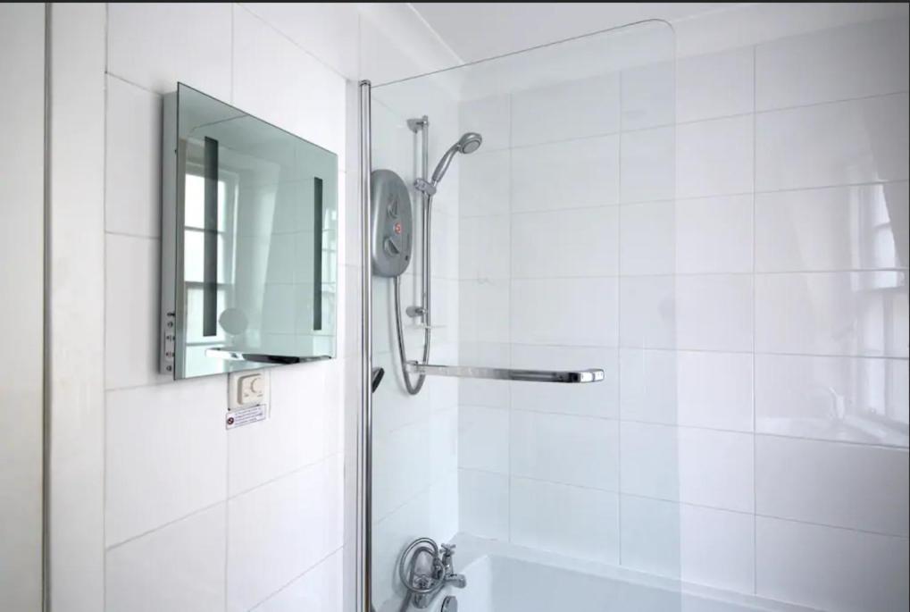 26 Queensferry Street Lane * Edinburgh