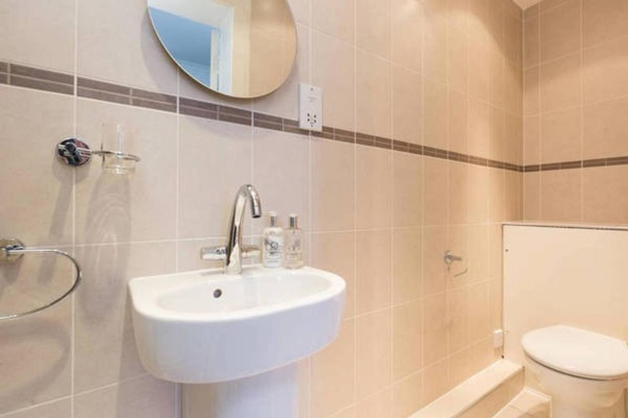 Altido Amazing Hanover St Apt In Centre 2br, 2bath Apartment Edinburgh